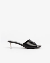 Load image into Gallery viewer, Leather Logo Chain Sandals

